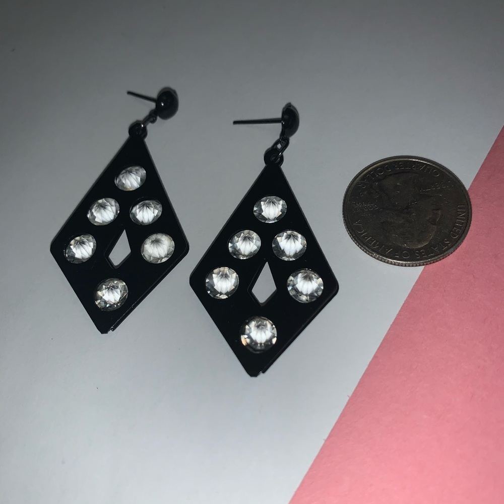 ⚠️must bundles ⚠️  rhombus with rhinestones earrin